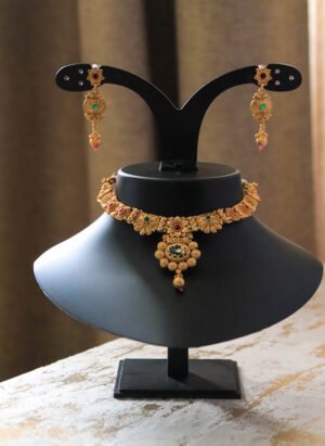 Aira Temple Gold Choker Set