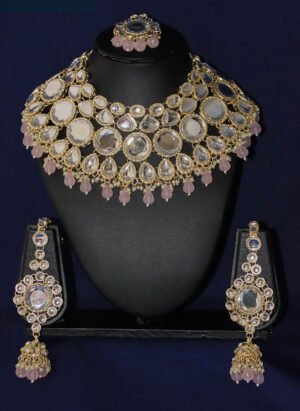 Kundan-style bridal jewelry set